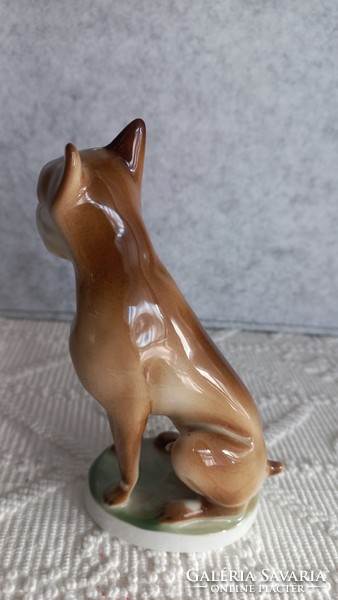 Zsolnay porcelán boxer kutya, kézi festésű, 13 X 9 cm, jelzett
