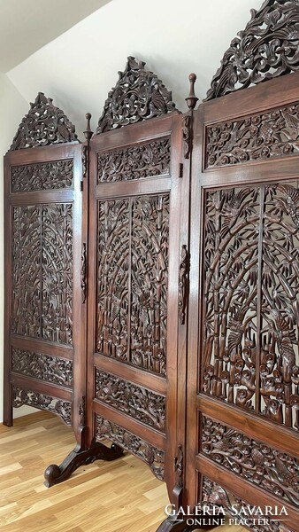Indonesian richly carved, huge screen, Indian, Oriental, Asian, Japanese, Chinese