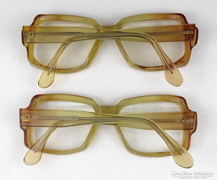 1Q072 old director diopter glasses 2 pieces