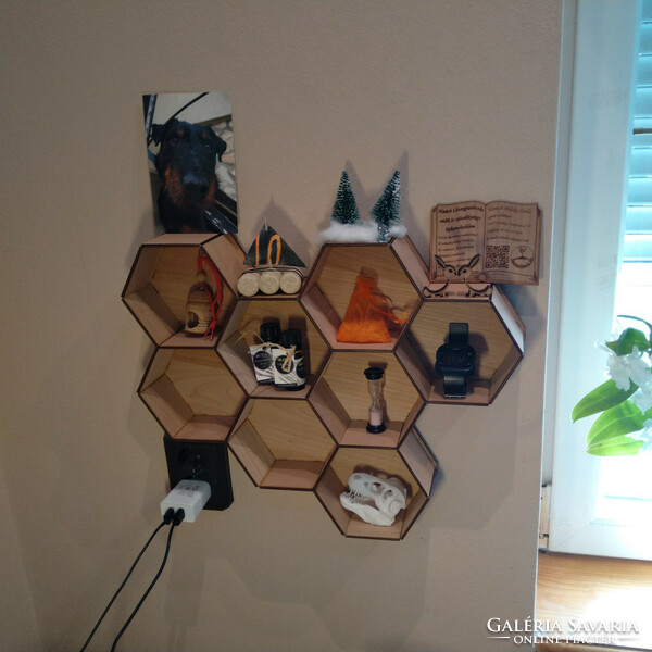 Honeycomb wall shelf