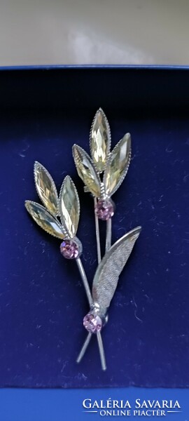 Flower brooch, pin