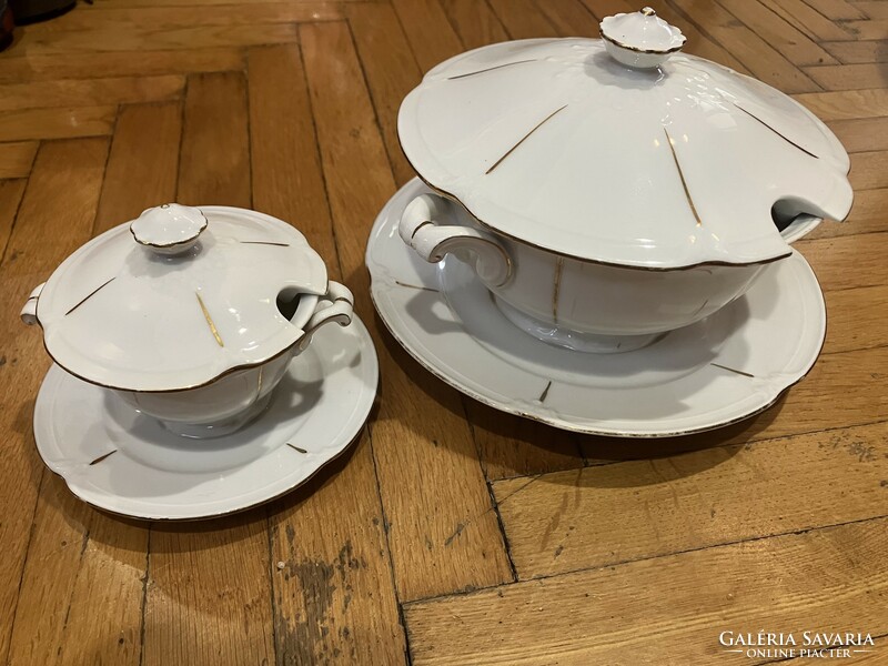 Drasche porcelain sauce bowls with feet (2 pcs)