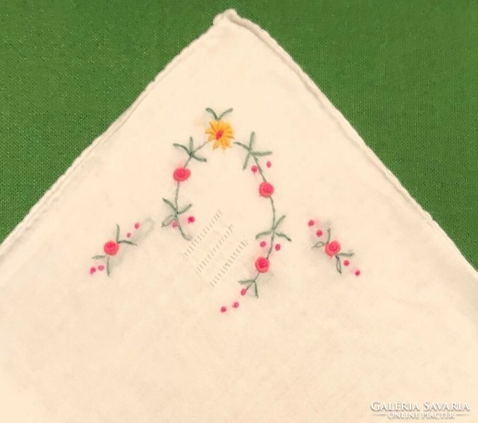 Embroidered ornament handkerchief
