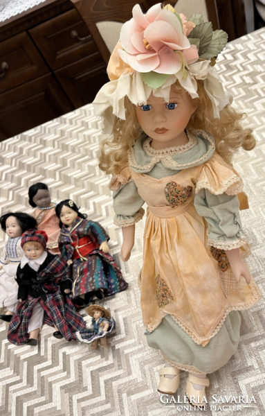 Dolls with porcelain heads and hands: 45 cm and 21 cm
