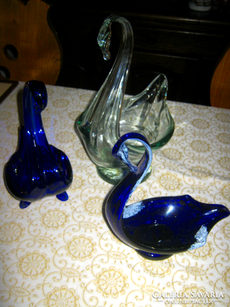 3 kecses  üveg hattyú   asztalközép