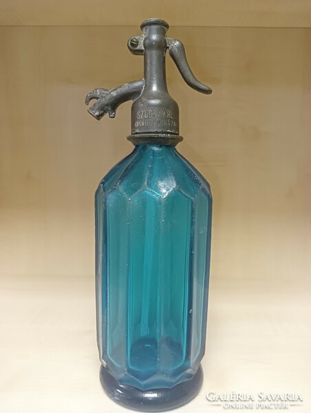 Blue tipped soda bottle 0.5 l