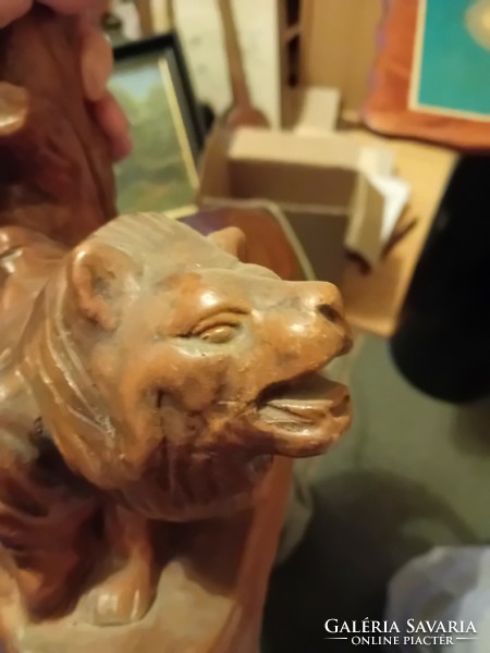 Lion terracotta lamp