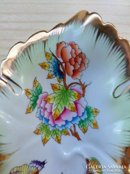 Herend Viktoria vbo leaf-shaped bowl in perfect condition