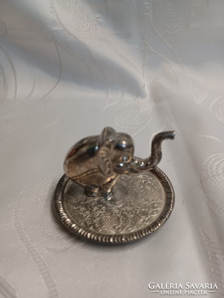 Silver-plated elephant ring holder