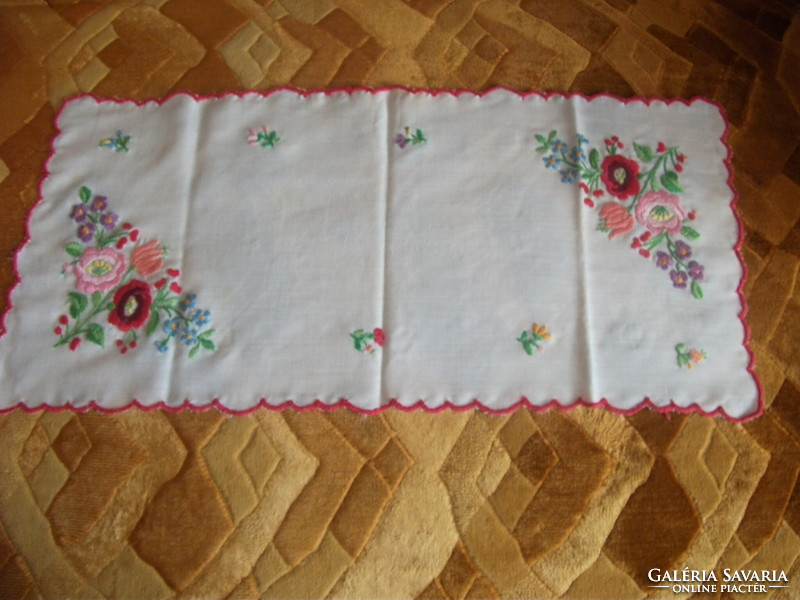 White needlework embroidered, hemmed runner tablecloth, unused