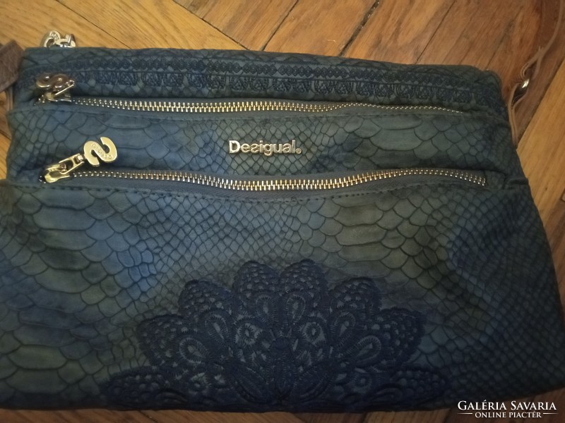 Practical desigual bag with many pockets