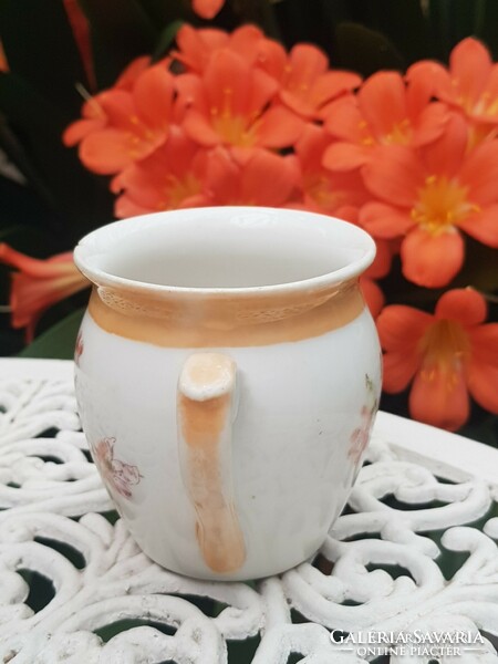 A charming small mug