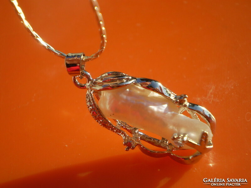 Final sale, biwa cultured pearl pendant with chain