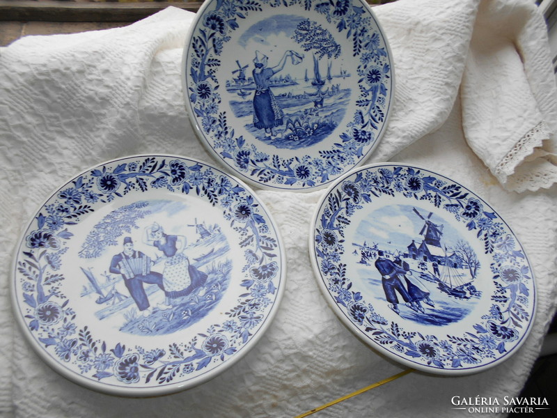 3 hand-painted Delft porcelain faience wall plates - perfect condition