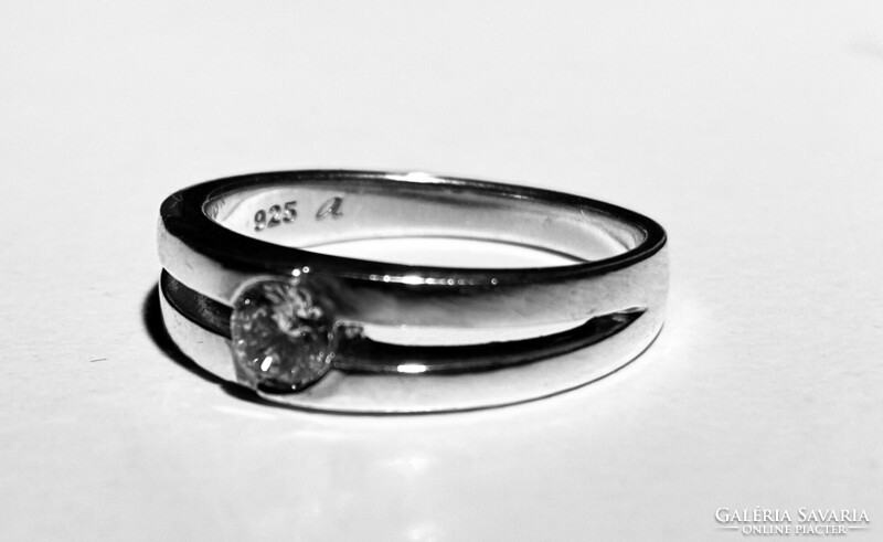 58-as sterling ezüst gyűrű! Ékszerész által polírozott hibátlan BOUTIQUE állapotban!!