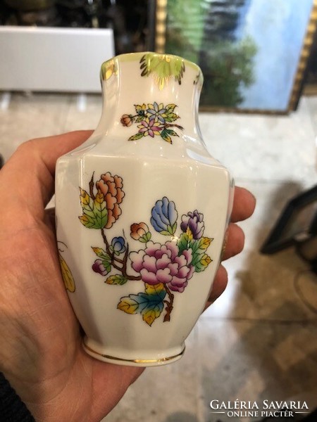 Herend porcelain vase, perfect, 14 cm, for a gift. Victoria pattern
