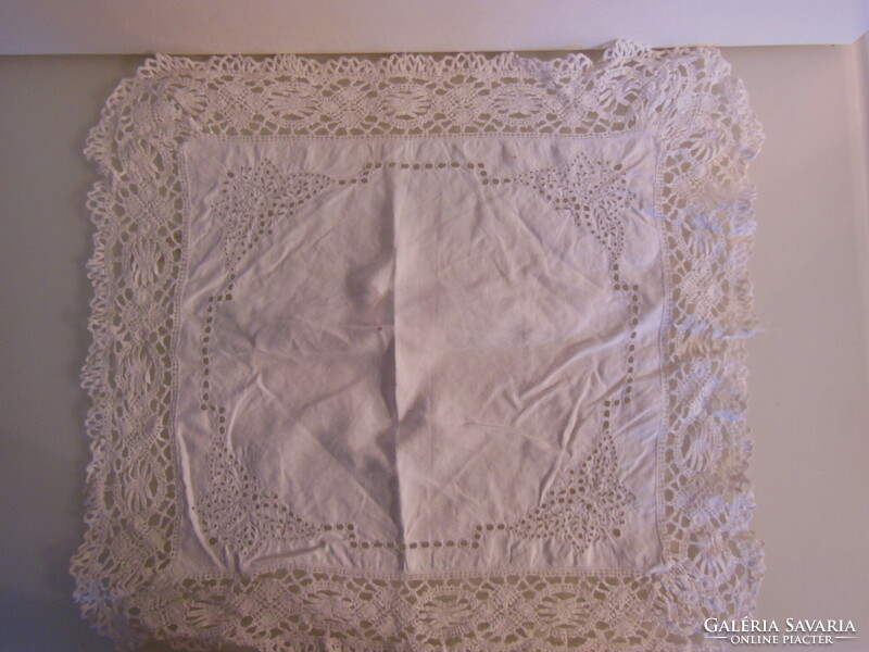 Handmade - 46 x 46 cm - table cloth - riselt - approx. Tiny hole - old - Austrian