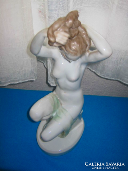 Large colorful figurine of Herend woman combing her hair 36 cm