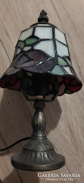 Tiffany glass table lamp