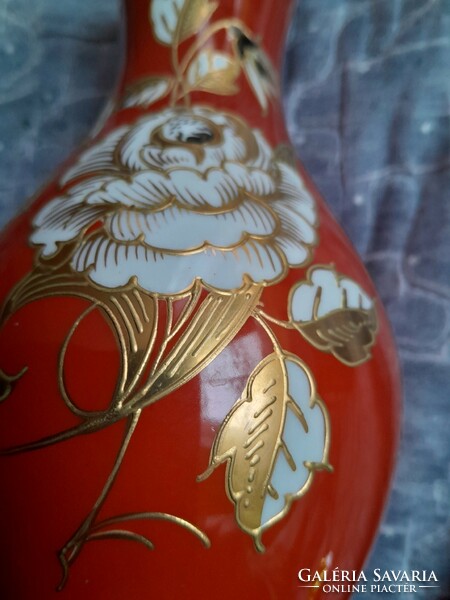 Wallendorf kézzel  festett váza