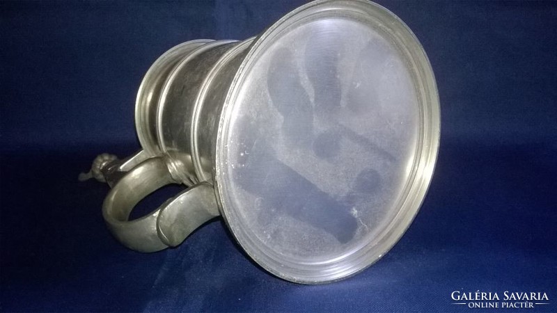 Tin beer mug with lid 4.