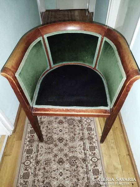 Art Nouveau armchair!