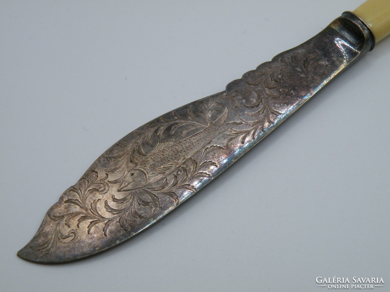 Uk0099 Antique Beautiful Engraved Silver Plated Fish Knife England