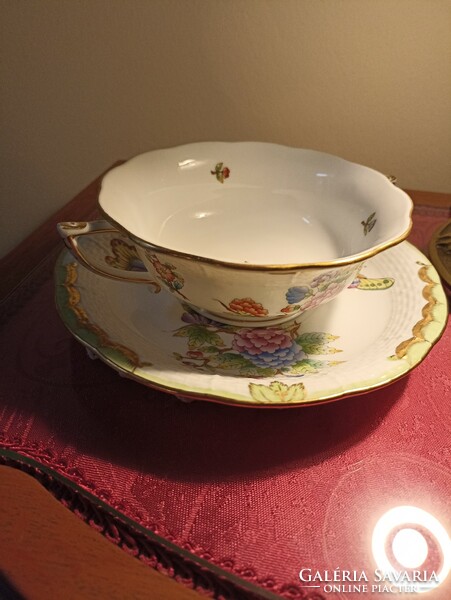 Herend porcelain, Victoria pattern soup cup