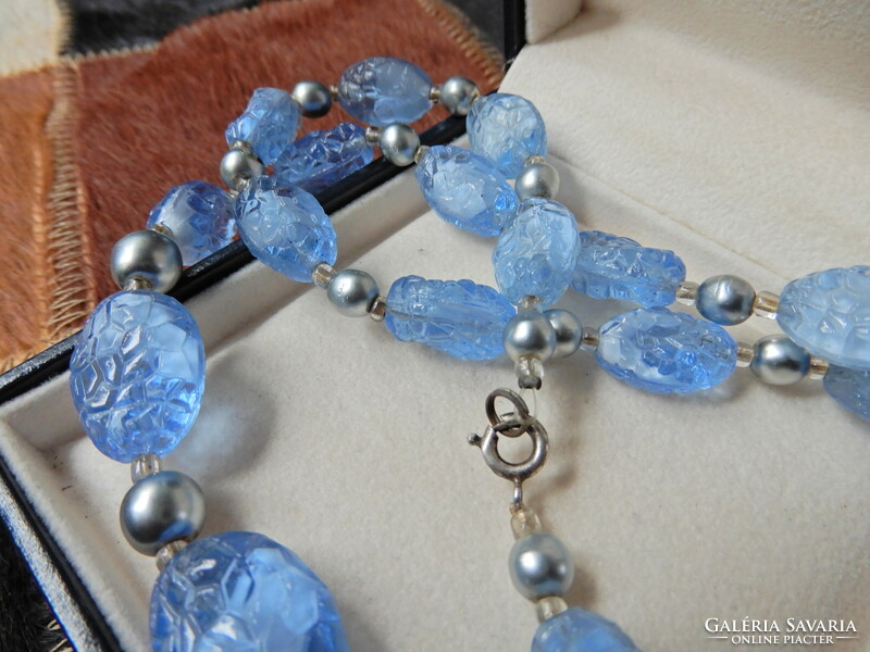 Antik Art deco üveg nyaklánc gyöngyökkel, ezüst vagy ezüstözött kapoccsal
