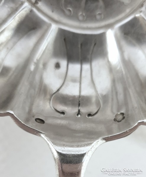 Ezüst (800) teaszűrő, porcukor szóró, angol vágott fazon