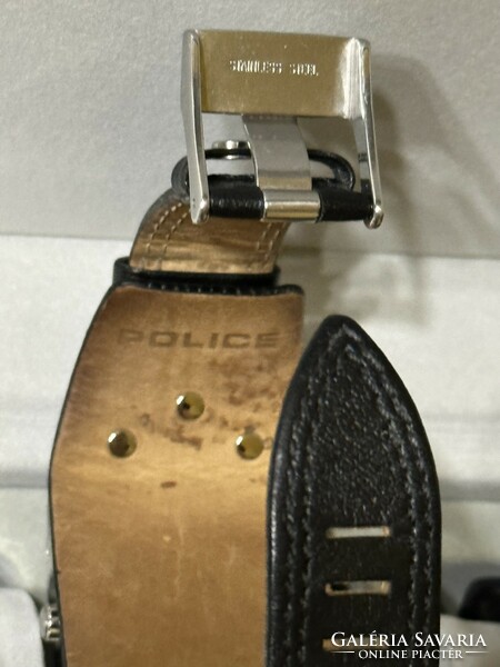 Police unisex cross-shaped wristwatch