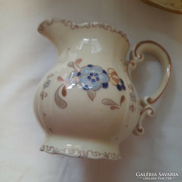 6 Personal Zsolnay tea set with a rare pattern