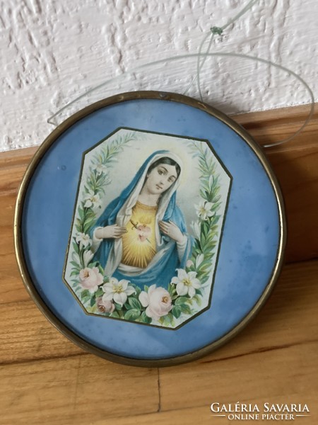 Szűz Mária üvegbe