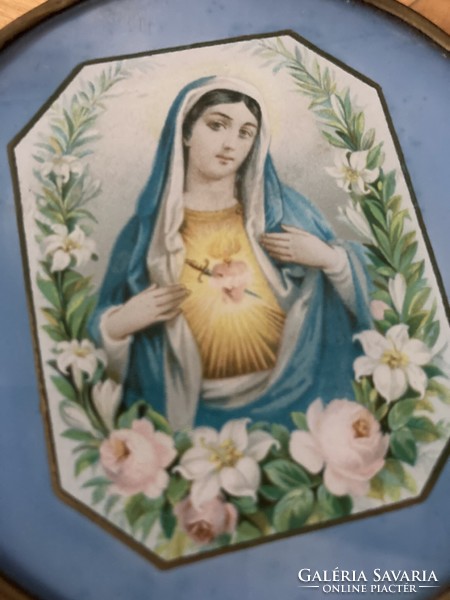 Szűz Mária üvegbe