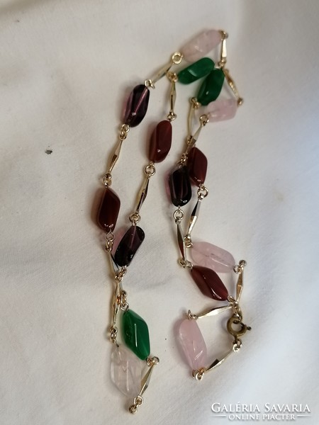 Old semi - precious stone necklace 98.