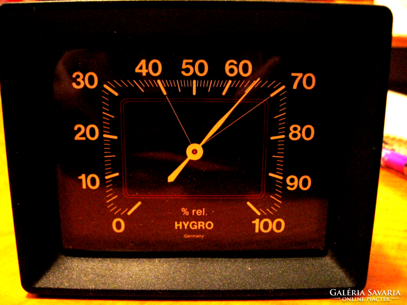 Mechanical hygrometer, relative humidity meter
