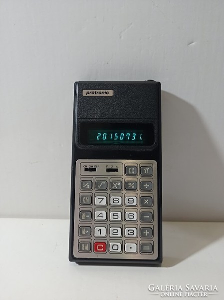 Retro számológép VFD kijelzővel