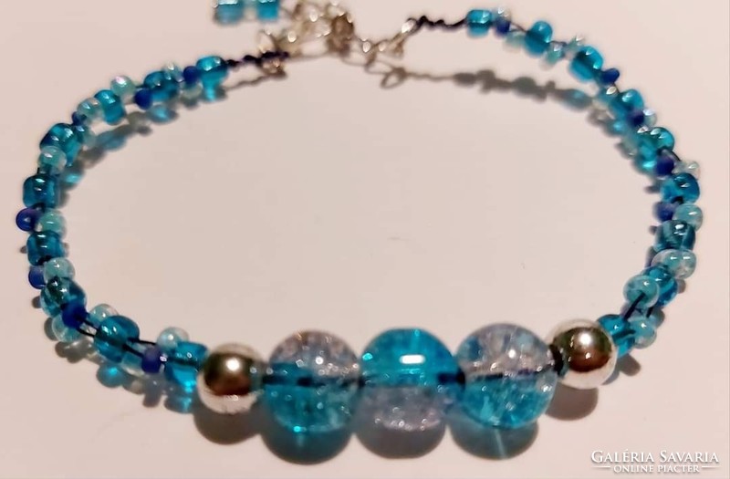 Women's bracelet made with crushed blue and purple mountain crystal