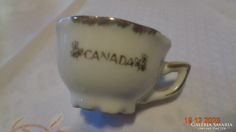 Canadai mini porcelán csésze