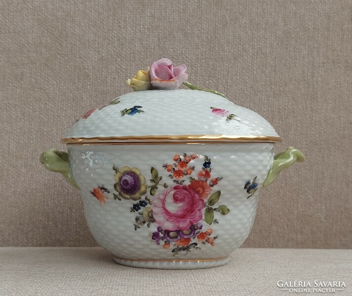 Herend porcelain bonbonier with Bhr pattern in good condition