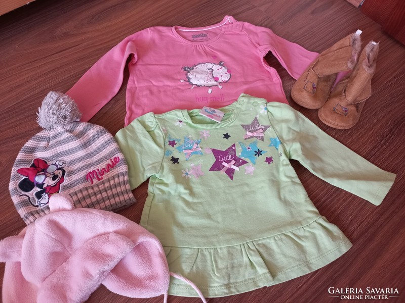 74- Es clothing package for a little girl