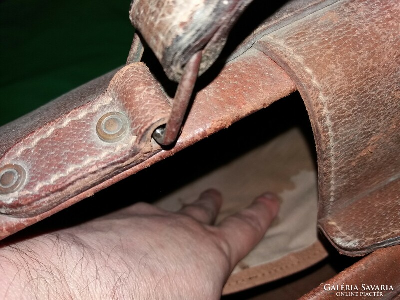 Antik keményített bőr rézcsatos orvosi táska jó állapotban 44x32x14 cm a képek szerint