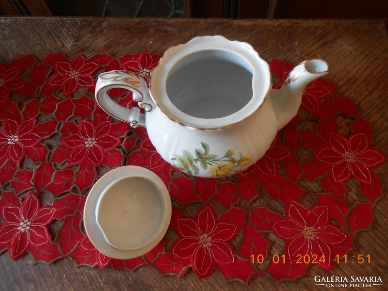 Zsolnay yellow rose pattern tea spout