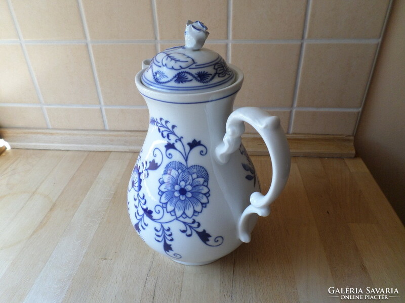 Older onion pattern porcelain pouring jug teapot 1.5 liters