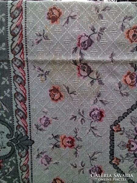 Old, retro, machine-woven, tapestry-like, floral tablecloth 2. All discounted