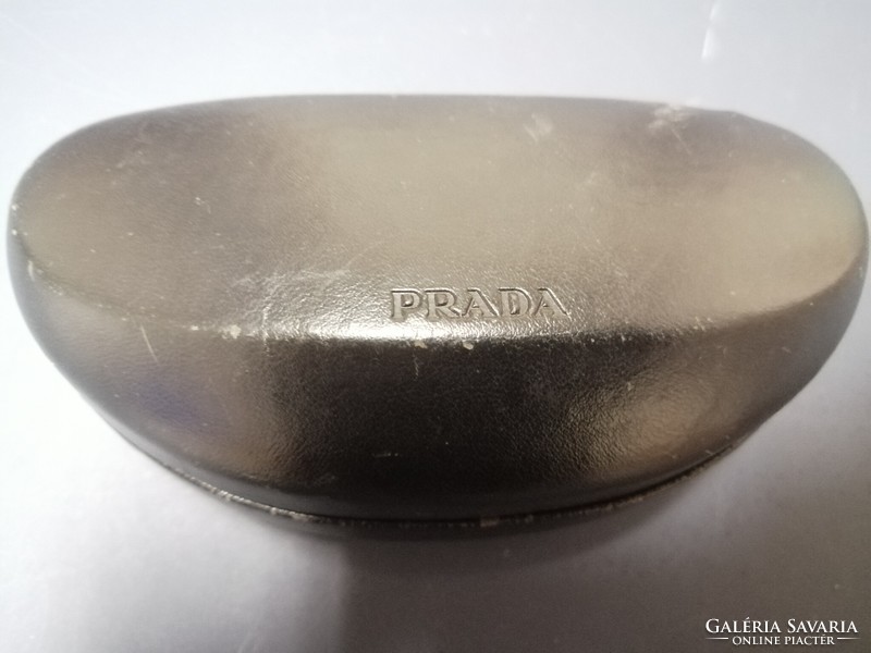 Vintage Prada napszemüveg tokkal