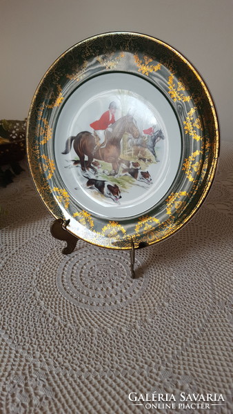 Old English fox hunting scene porcelain plate, decorative plate 25cm.