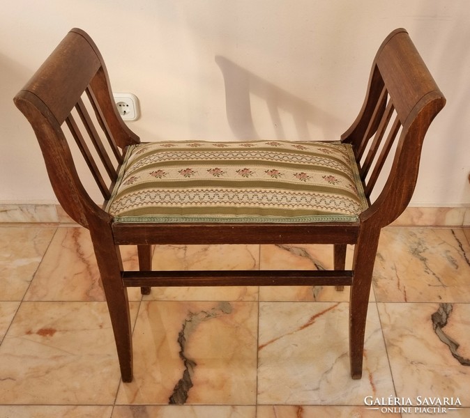 Etruszk szék, ülőke, ablakszék