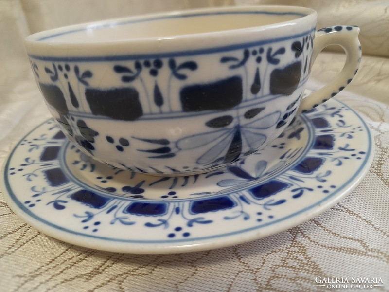 Zsolnay teacup