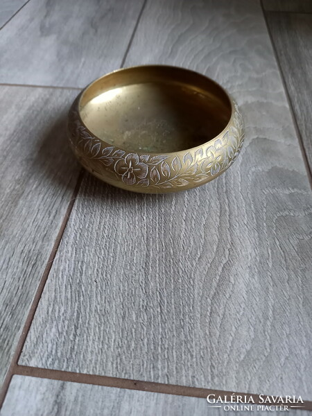 Old engraved copper bowl (12x4 cm)